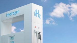 PONANT Partners with FARWIND Energy to Innovate Green Hydrogen Refueling