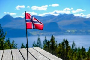 Evaluating Prospects of Hydrogen-Powered Ships in Norway