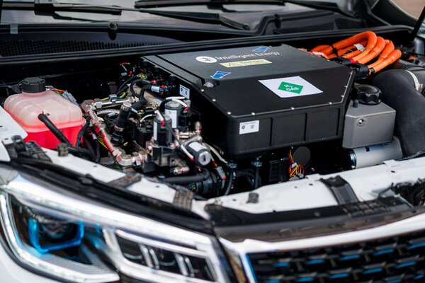 Intelligent Energy Launches New Hydrogen Fuel Cell for Passenger Cars 