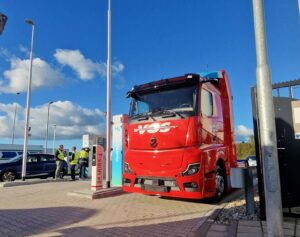 Dutch Govt Funds New Hydrogen Truck Initiative: 10 Hydrogen Trucks to Be Built