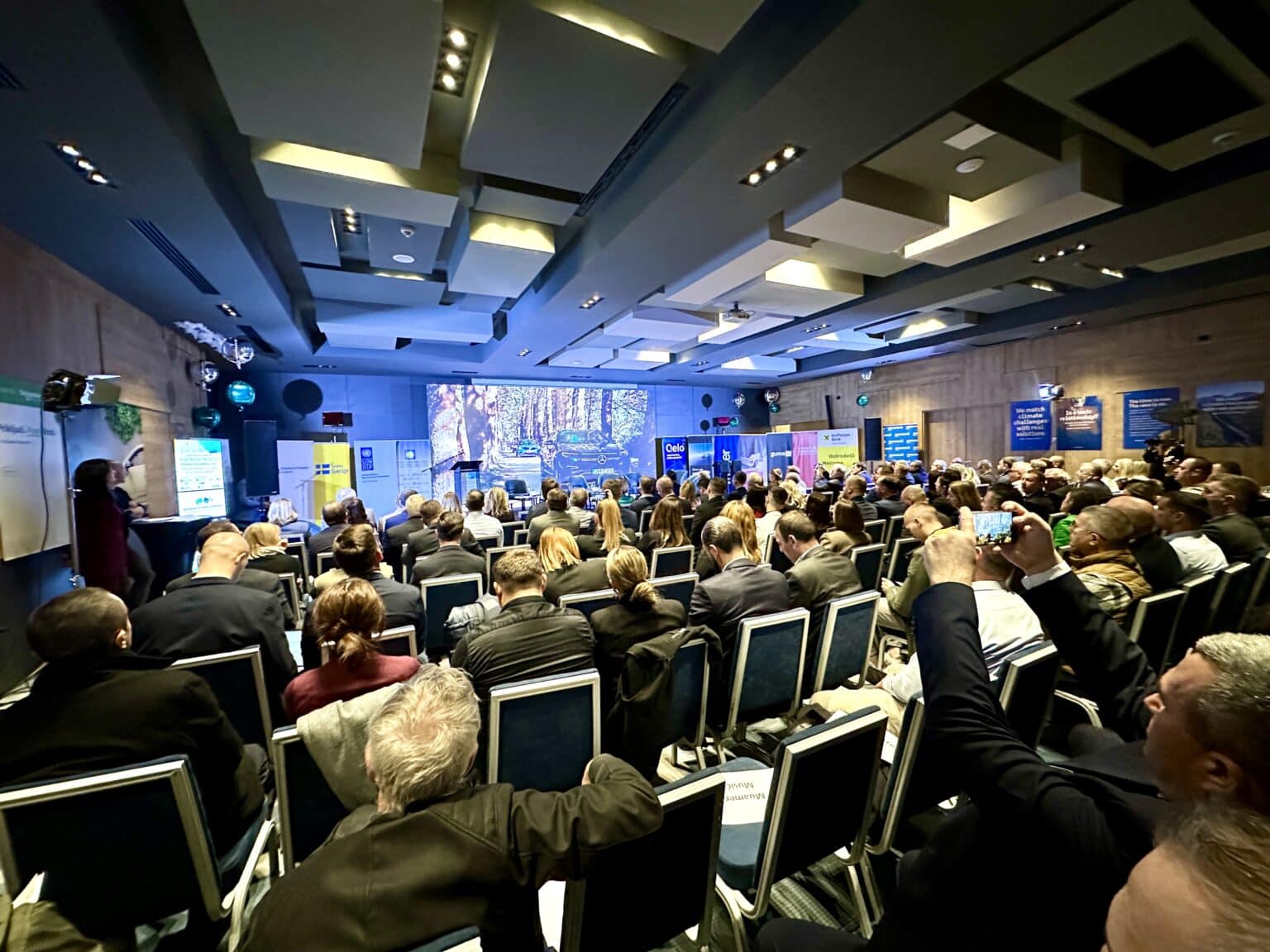 Electromobility in the Western Balkans: Bosnia and Herzegovina Confronts Policy and Infrastructure Gaps Electromobility in the Western Balkans: Bosnia and Herzegovina Confronts Policy and Infrastructure Gaps