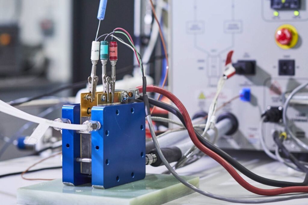 UNSW Engineers Address Key Hydrogen Fuel Cell Limitation with Microchannel Innovation