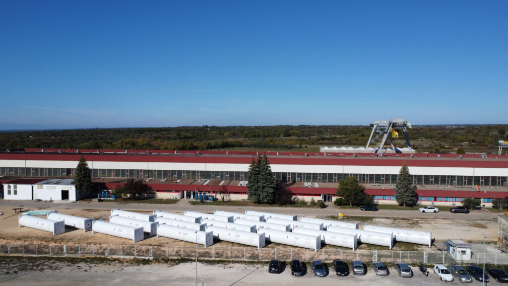 The 40-Foot Fortresses Powering the Global Supply Chain The 40-Foot Fortresses Powering the Global Supply Chain