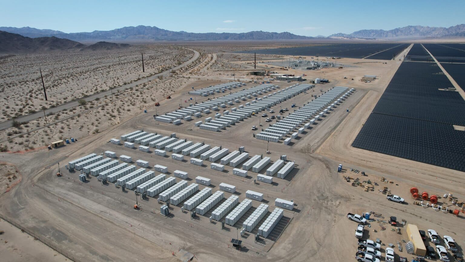 Battery storage installs lag US developer plans by 18 to 31% Rows of battery storage containers at the Desert Sunlight solar and storage site in the California desert