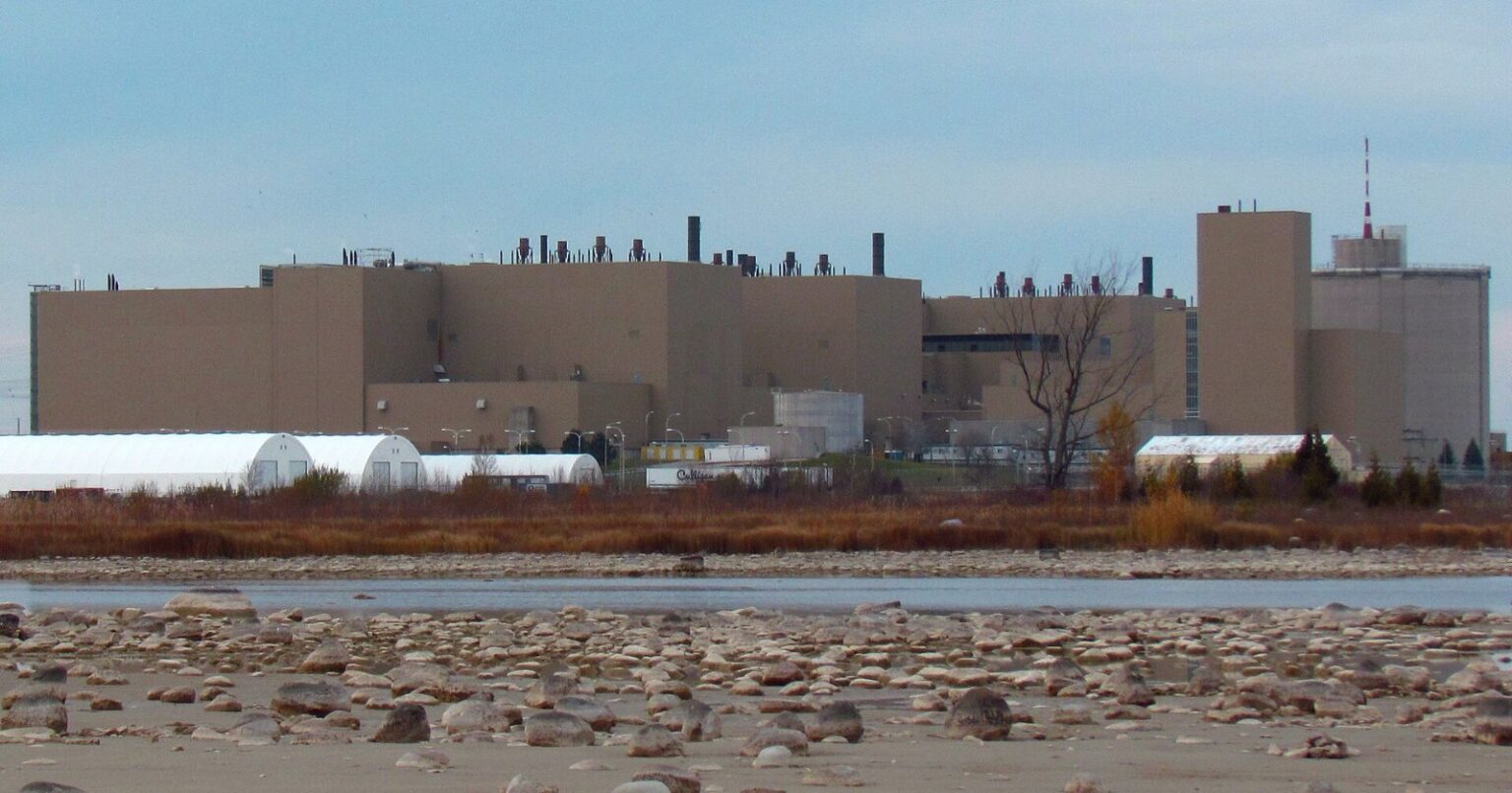 Indiana nuclear CANDU reactor type at the Bruce Nuclear Generating Station in Ontario