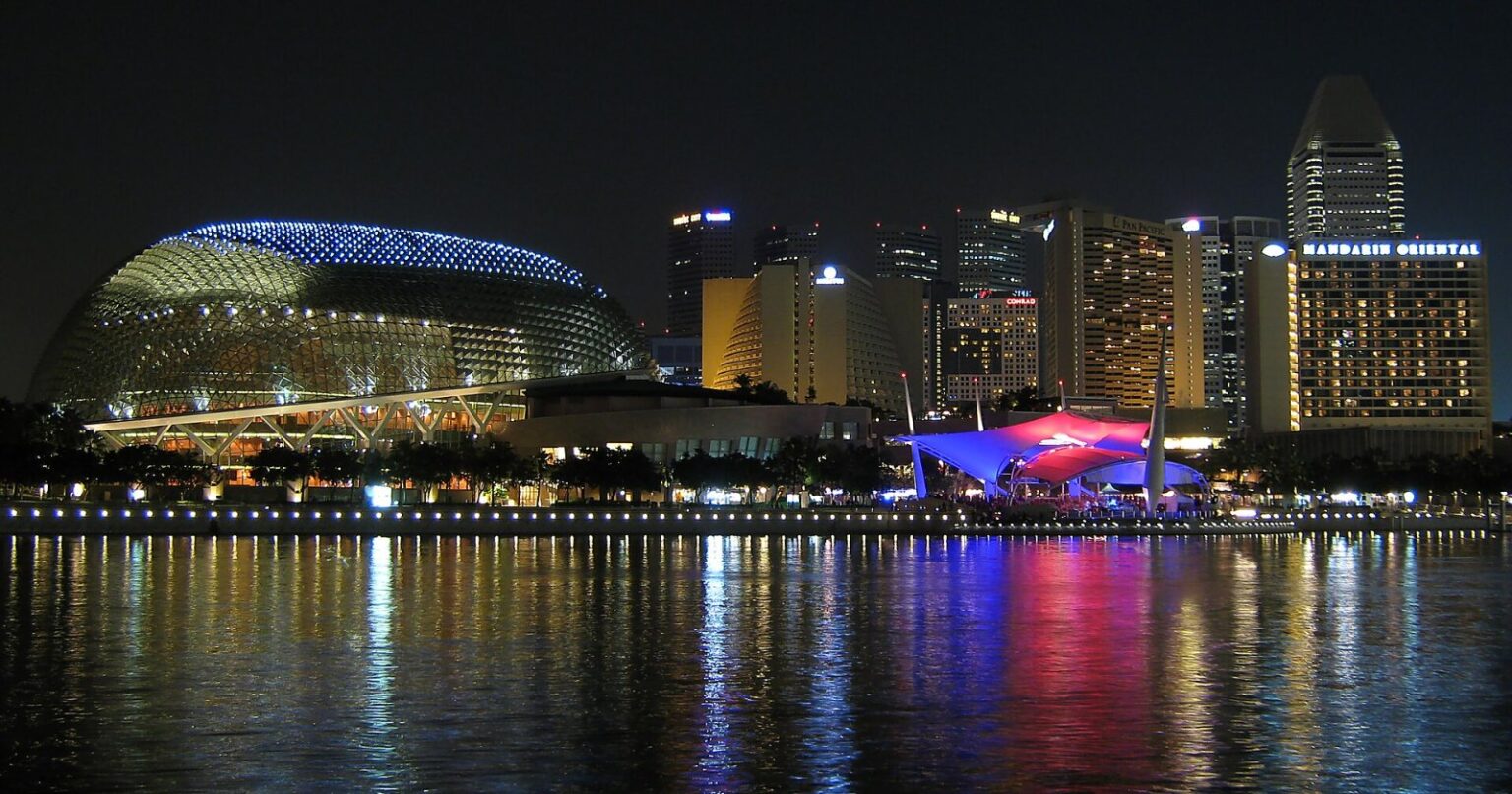 Singapore energy storage target covers a city grid centred on Marina Bay